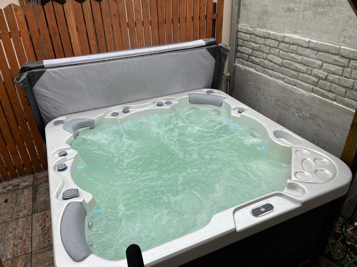 Sklep Na Spravnem Miste - Degustace, A Wellness Apartment Brod nad Dyji
